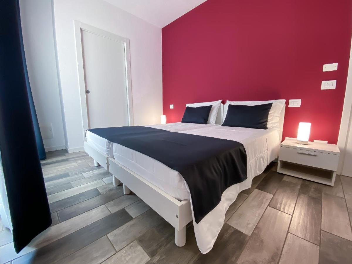 Bonne Nuit Guest House Azzano San Paolo Esterno foto