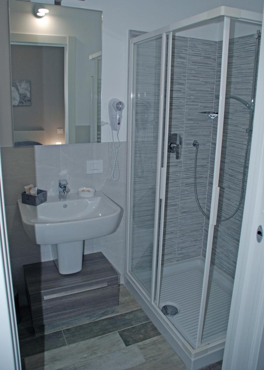 Bonne Nuit Guest House Azzano San Paolo Esterno foto