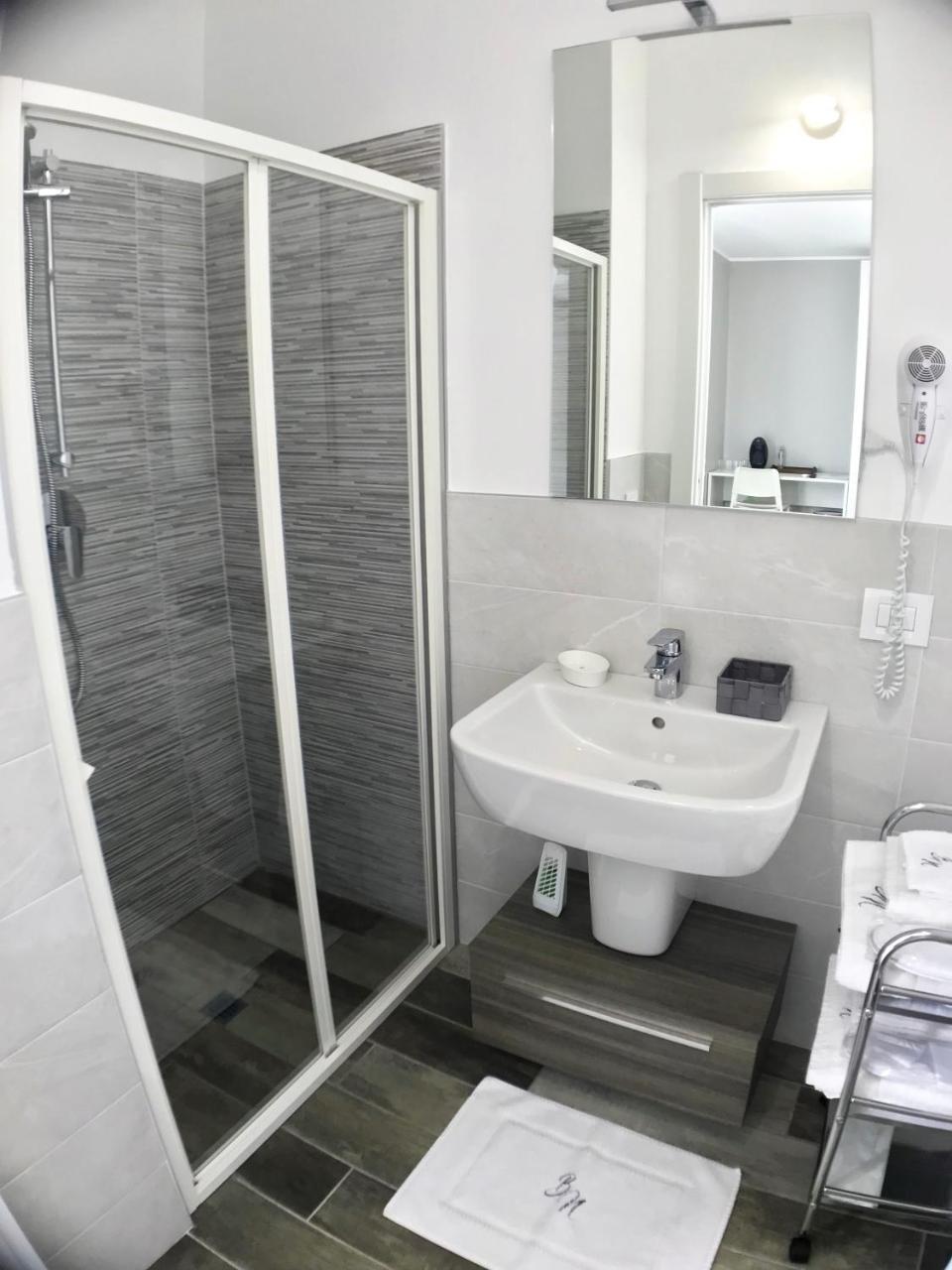 Bonne Nuit Guest House Azzano San Paolo Esterno foto